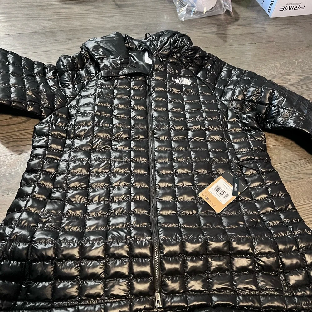 The North Face Black Puffer Jacket - Picture 8 of 14